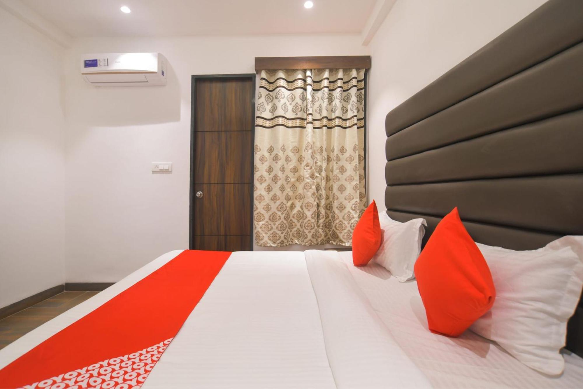 Hotel O Rudraksh Indaur Exteriér fotografie