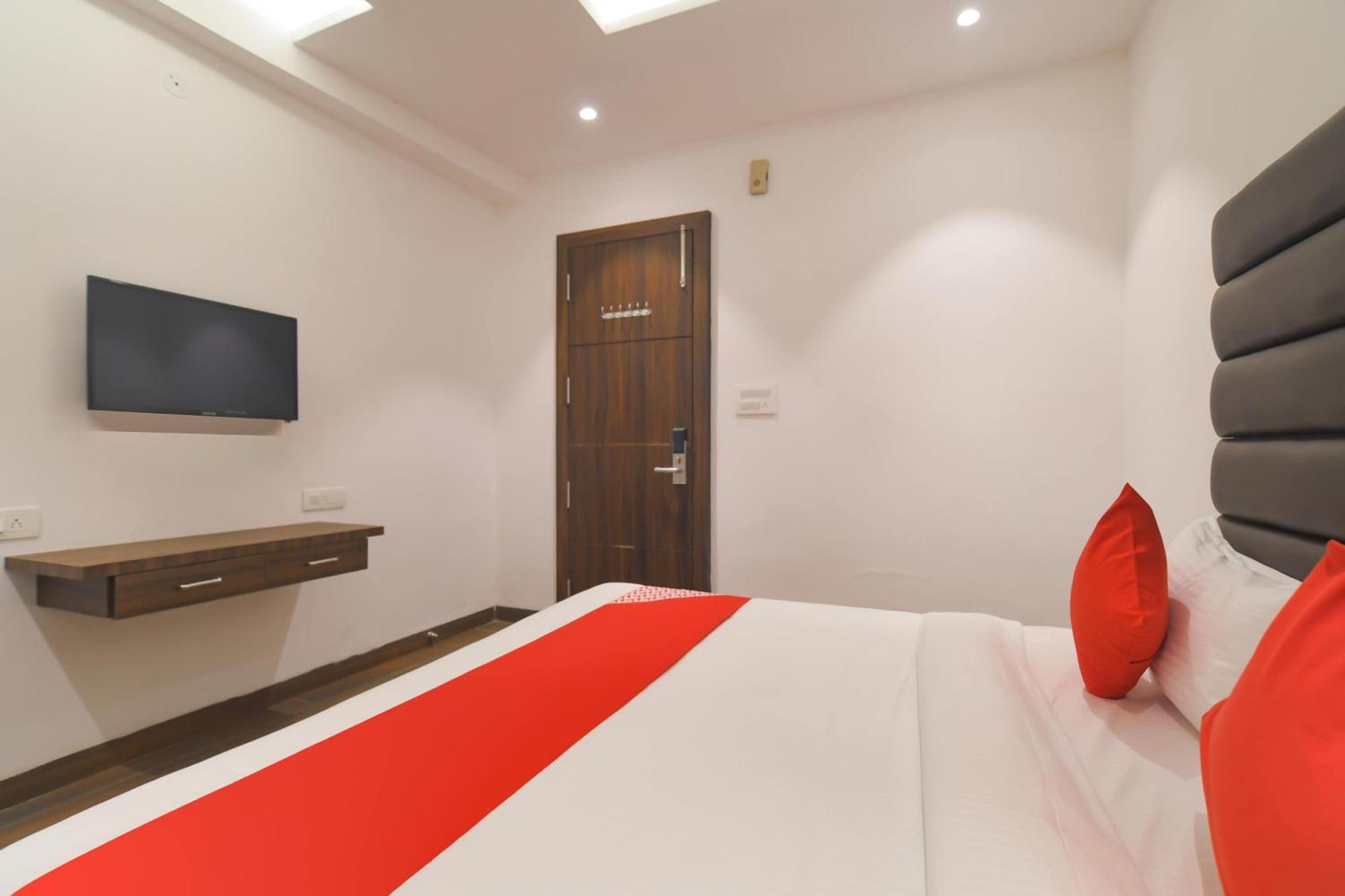 Hotel O Rudraksh Indaur Exteriér fotografie