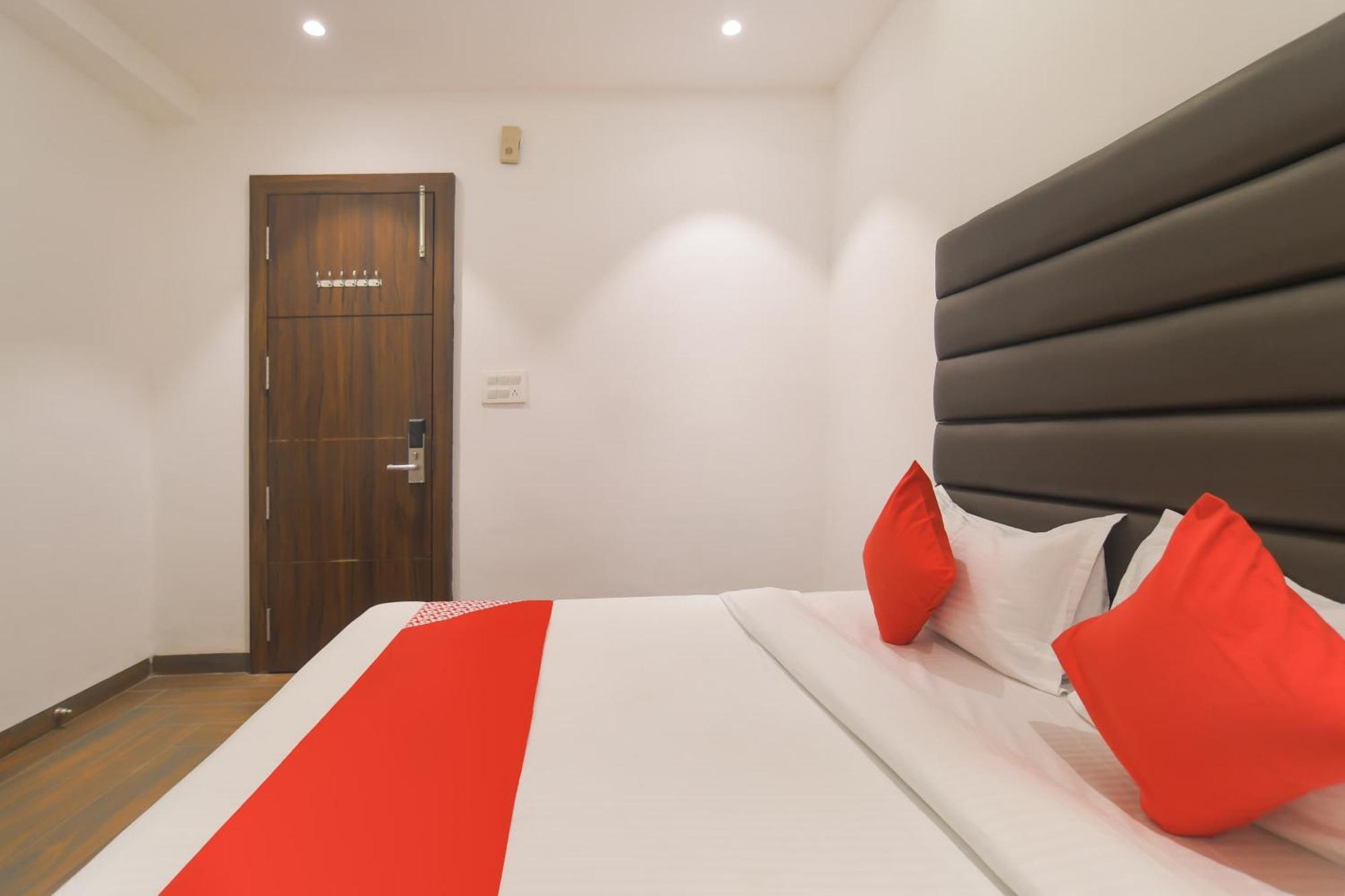 Hotel O Rudraksh Indaur Exteriér fotografie